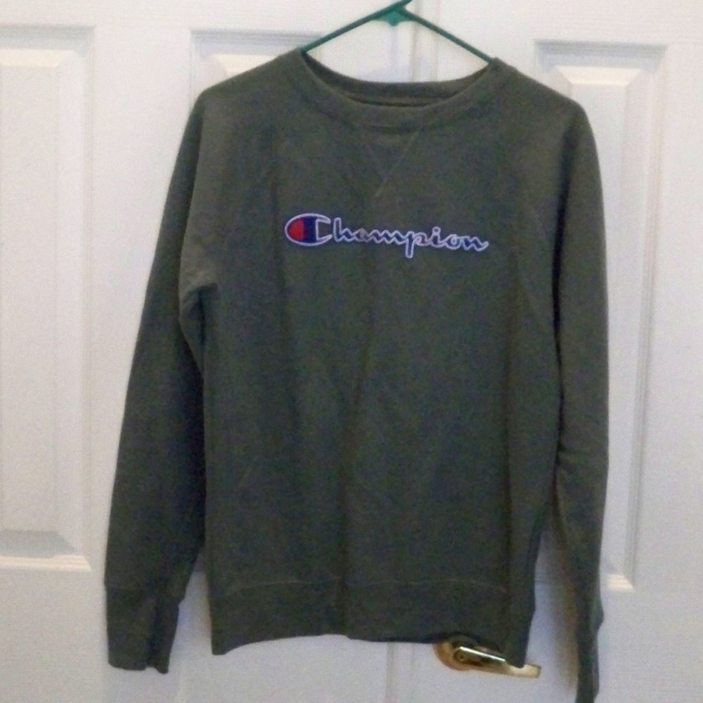 champion sweat shirt size small